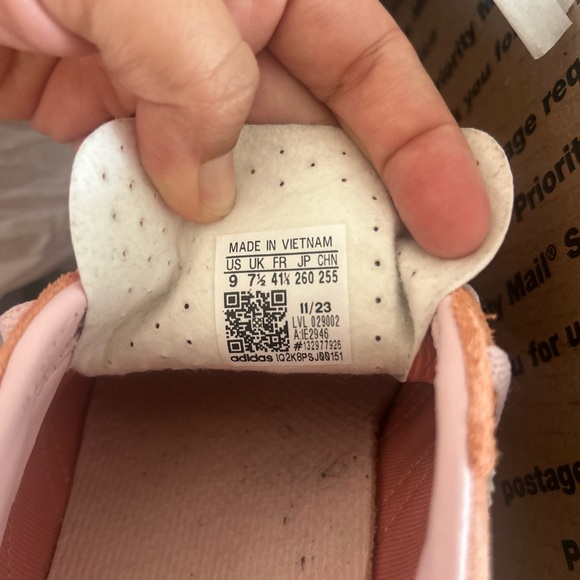 Pink Adidas Gazelle - Picture 10 of 10